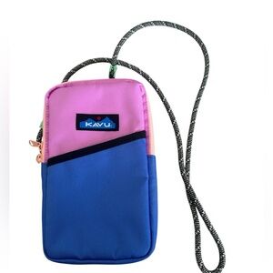 Kavu essentials case crossbody handbag